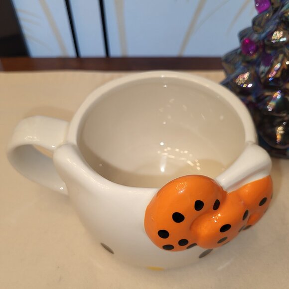 HTF 3D Sculpted Hello Kitty Coffee Mug w/ Orange Dot Bow Halloween - Picture 4 of 6